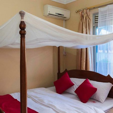 Rwenzori International Hotel คาเซเซ ภายนอก รูปภาพ