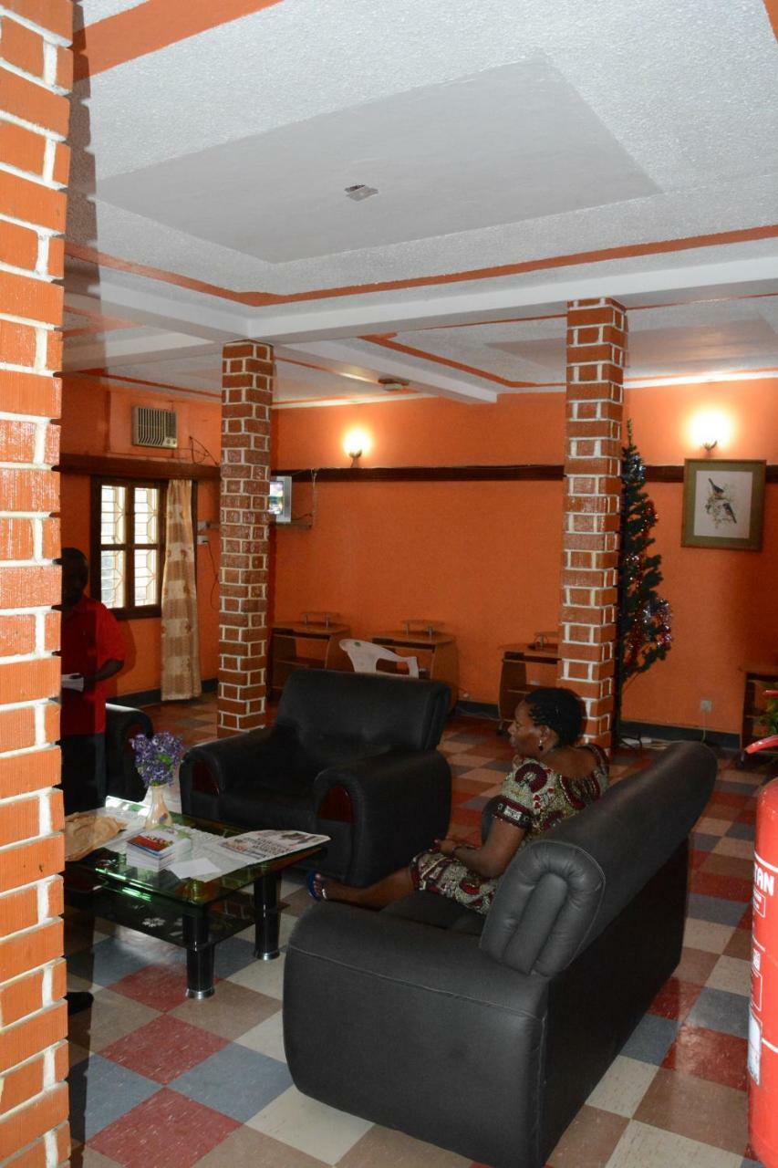 Rwenzori International Hotel คาเซเซ ภายนอก รูปภาพ