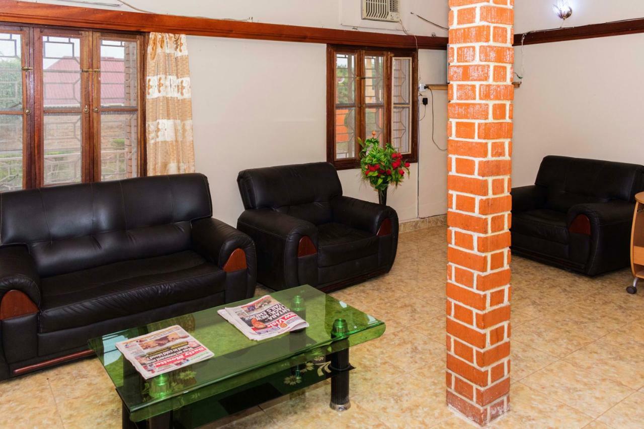 Rwenzori International Hotel คาเซเซ ภายนอก รูปภาพ